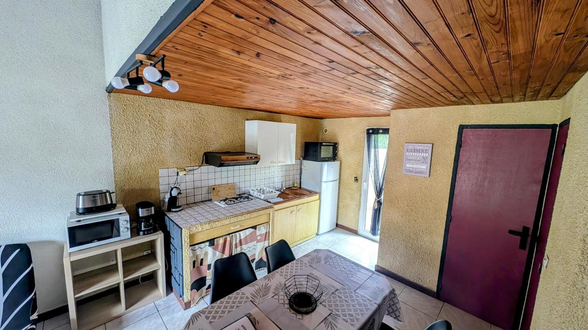 Gite La Capelle Roquefort Des Corbieres Sigean Narbonne Aude الغرفة الصورة
